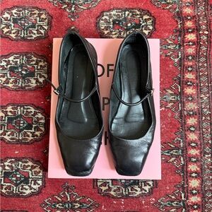 Aeyde Uma Flats | Classic Mary Jane with Adjustable Strap